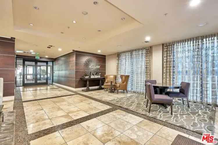 Rent Luxury Condo in Hancock Park with Sophisticated Features