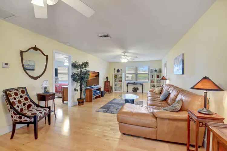 House For Sale in Delray Beach, Florida