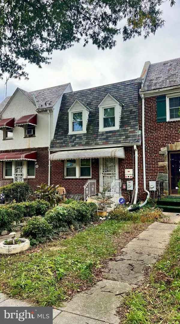 House For Sale in 816, 21st Street Northeast, Washington, District of Columbia