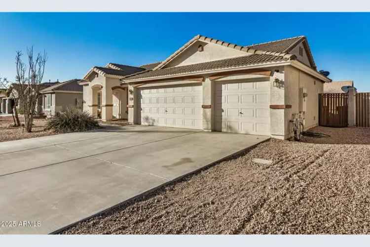 Buy Stunning 4-Bedroom Home in San Tan Valley with Modern Amenities