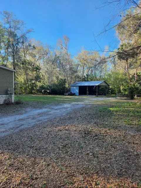 Rent Mobile Home with 3 Bedrooms 2 Bathrooms in Citra Florida