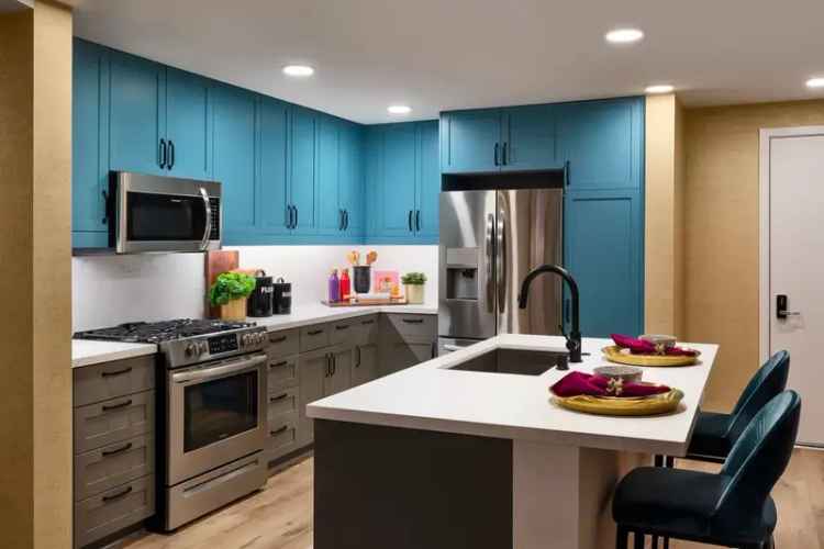 Rent Stylish Apartments in Hillcrest for Luxury Living