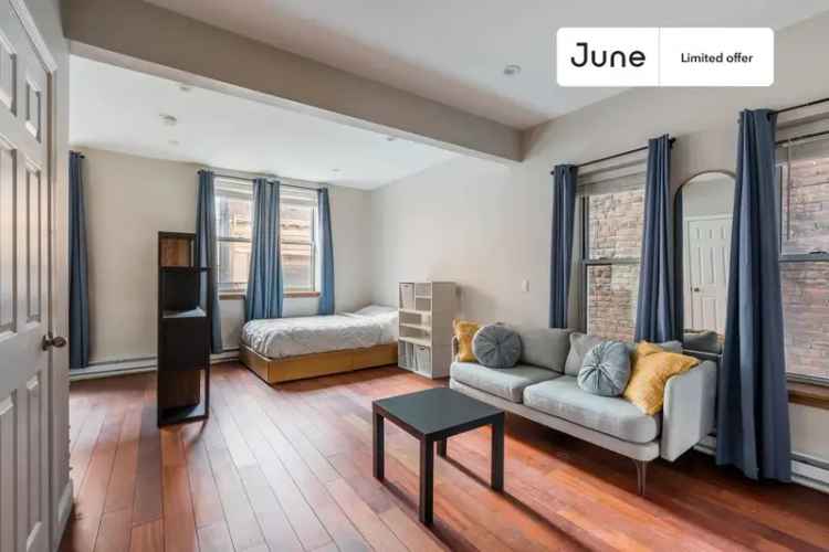 Rent Studio Apartment in North End with Flexible Lease Terms