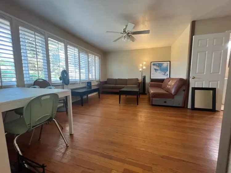 Rent House Near SDSU with 4 Bathrooms and Backyard