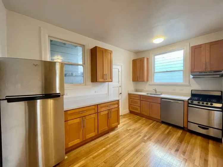 Rent Spacious Apartment Unit with 2 Bedrooms near Golden Gate Park