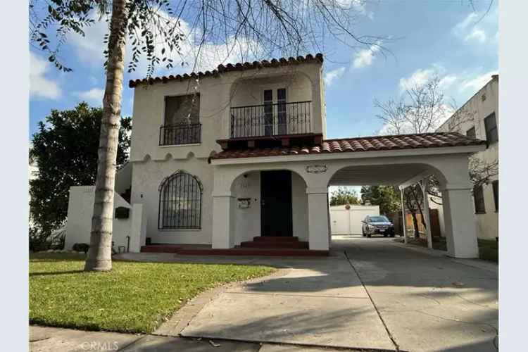 Duplex for Sale in Long Beach with Great Rental Income Potential