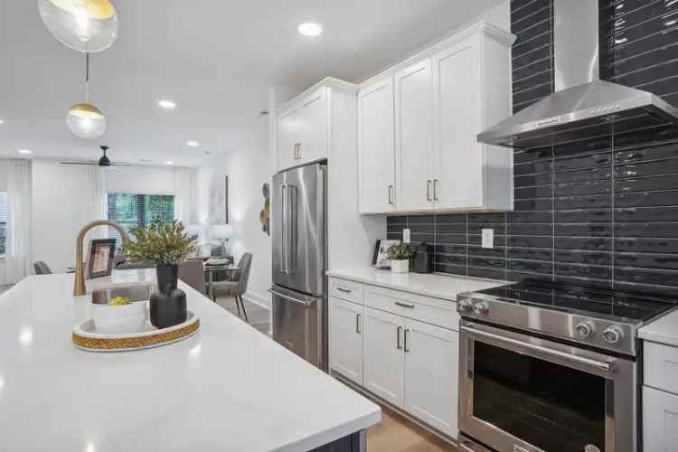 Rent Luxurious Townhome with Rooftop Terrace and Private Garage in NoDa