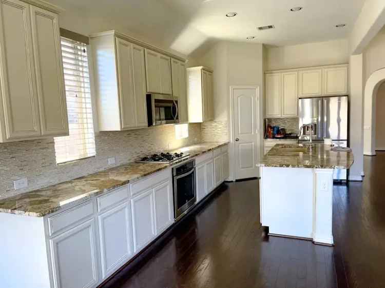 Rent Spacious 1 Story Home in Ashton Woods with Modern Features