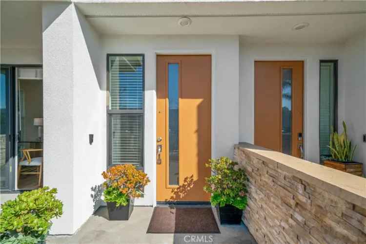 House For Sale in 1676, Pomona Avenue, Costa Mesa, California