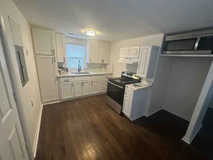 Rent Apartment Unit Newly Remodeled with High Ceilings and Parking