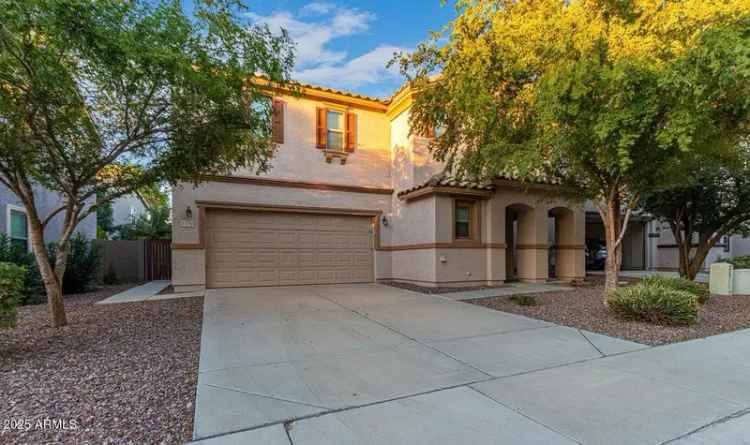 Buy 3 Bedroom Home with Loft in Gilbert Featuring Modern Amenities