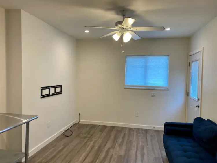 Rent Apartment Unit in Northwest Inglewood with Modern Features