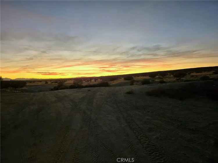 Land For Sale in 13711, Branding Iron Drive, California