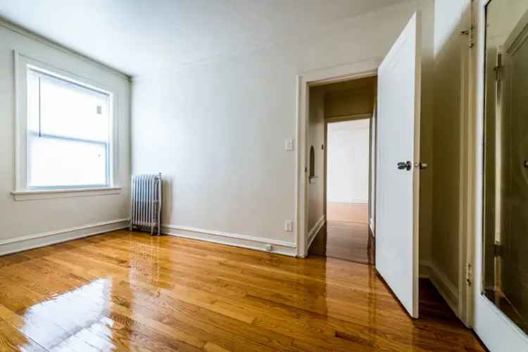 Rent Apartments in South Shore Chicago with Great Amenities