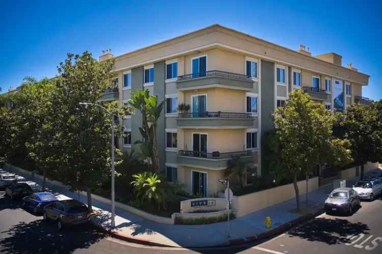 Rent Modern Apartments in Beverly Grove with Luxury Amenities