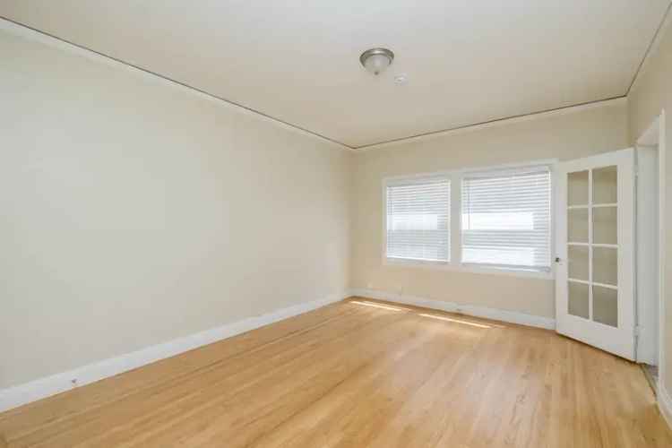 Rent Apartments in Oakland with Modern Amenities and Scenic Views