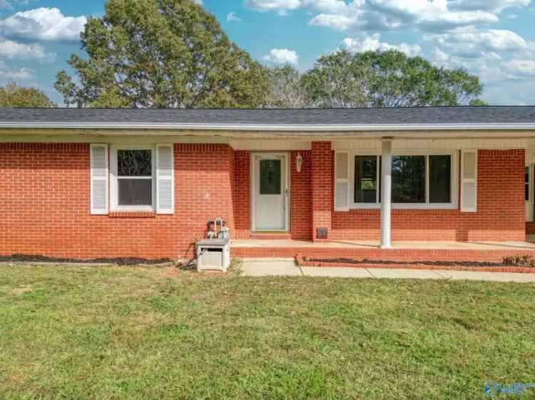 Buy House in Hartselle with 3 Bedrooms and Spacious Lot