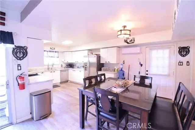 House For Sale in 28224, Larchmont Lane, Lake Arrowhead, California