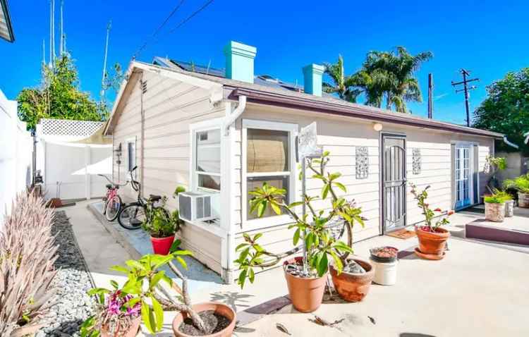 House For Sale in 132, East 18th Street, Costa Mesa, California