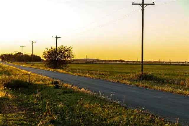 Buy land in Texas with homesteading potential near Abilene