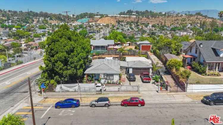 House For Sale in 4307, Dozier Street, California