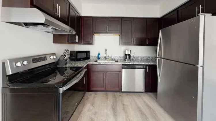 Rent Elegant Apartments in St. Charles with Nature Trails and Amenities