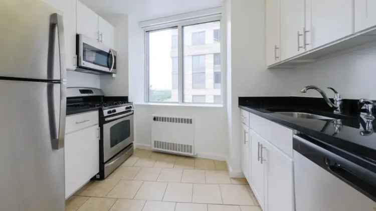 Rent Apartment Unit with Scenic River Views in New York City