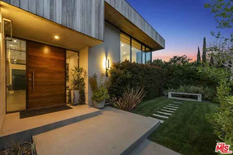 Buy Modern Estate in Benedict Canyon with Pool and Luxury Features