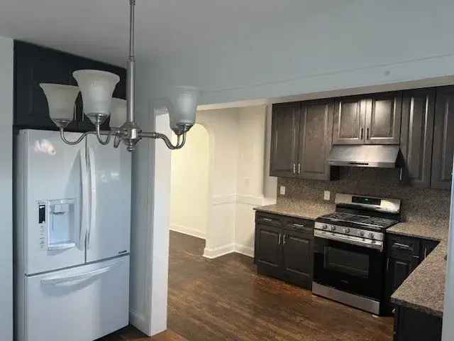 Rent Fully Remodeled Townhouse in Great Neighborhood Near Colgate Park