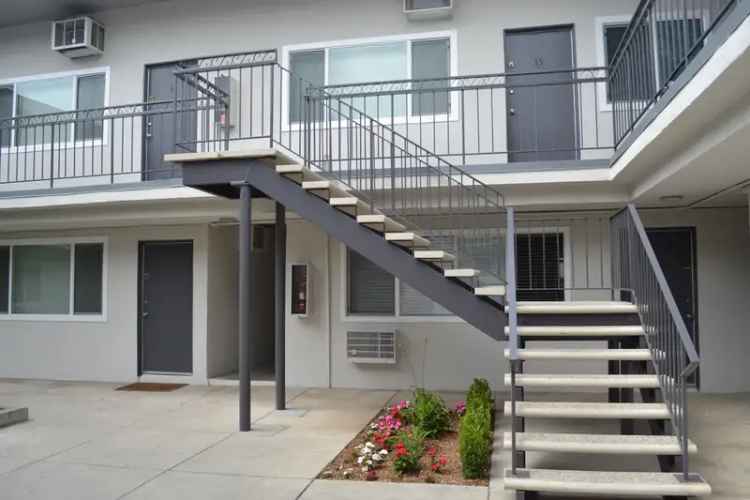 Rent Apartments Near USC for Students with Great Amenities