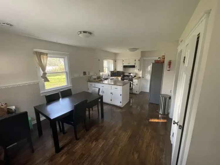 Rent 5 Bedroom Home Near Rowan University with Spacious Backyard