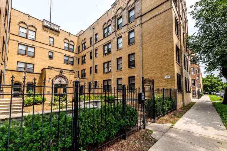 Rent Apartments in South Shore Chicago with Great Amenities