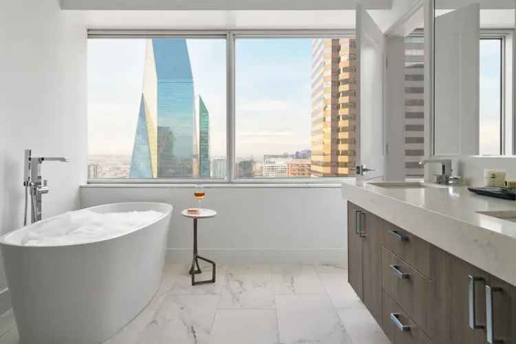 Luxury High-Rise Apartments for Rent with Stunning City Views