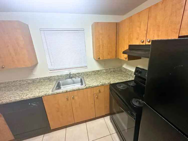 Rent Bright Spacious Pet Friendly 2 Bedroom Apartment in Lauderhill