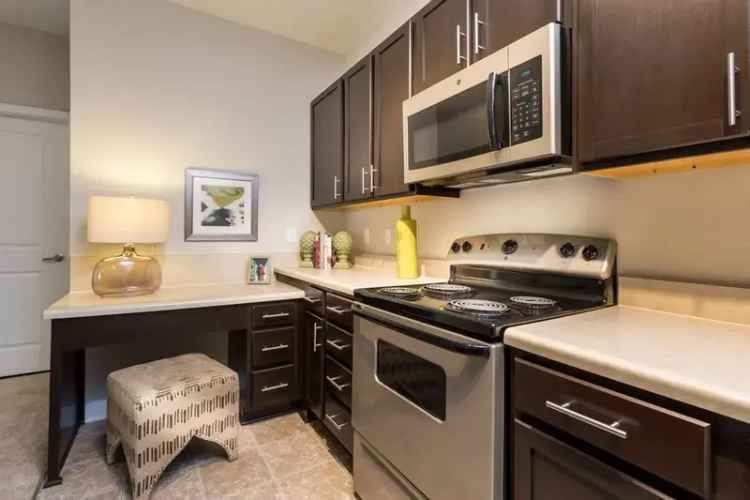 Rent Apartments in Northwest Hickory with Modern Amenities