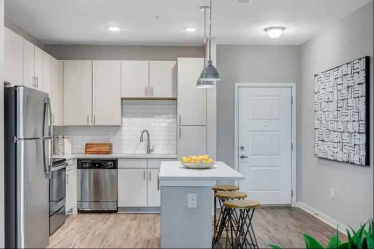 Rent Luxury Apartments in Brandon with Modern Amenities