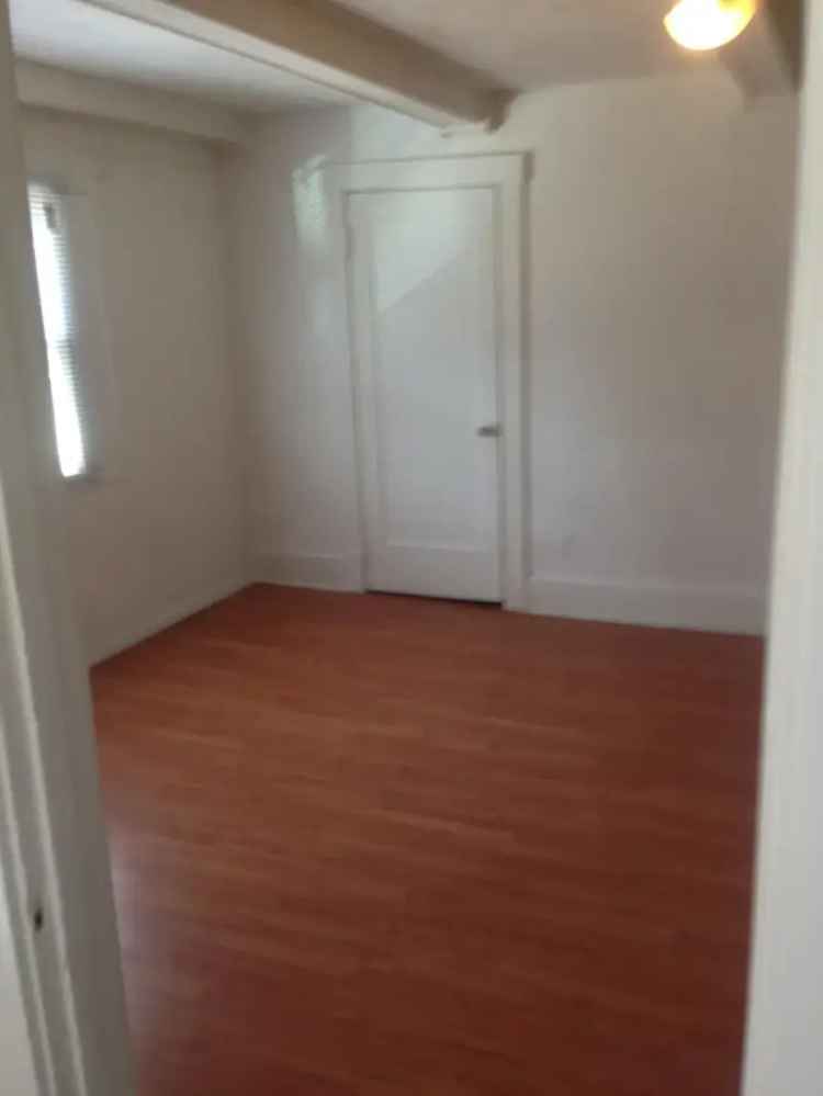 Rent Apartment Unit in Quiet Neighborhood with Pet Friendly Features