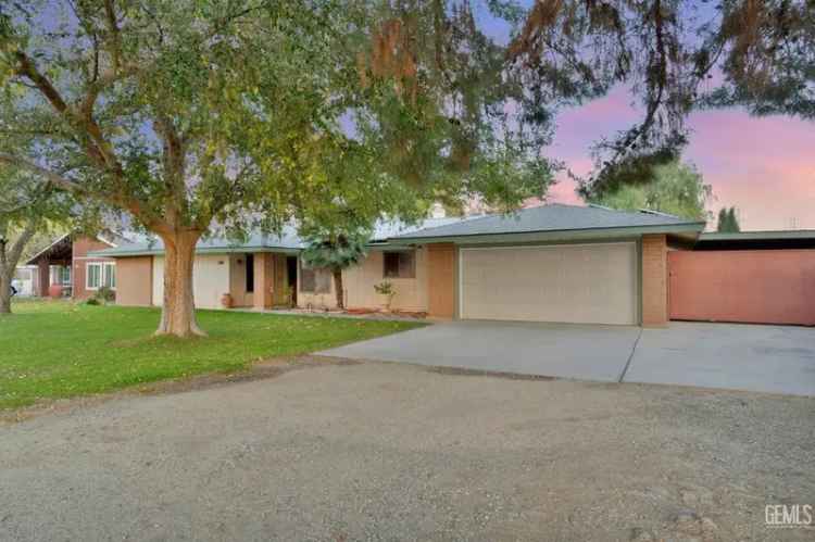 House For Sale in Bakersfield, California