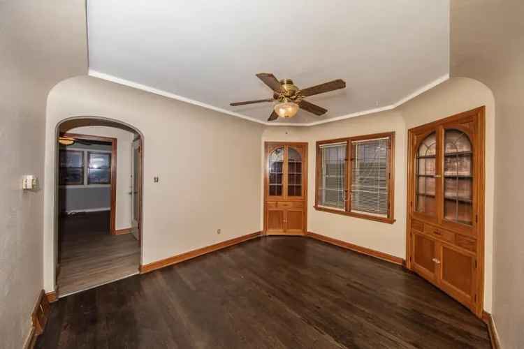 Rent Charming Home in Wauwatosa with Modern Updates and Great Amenities