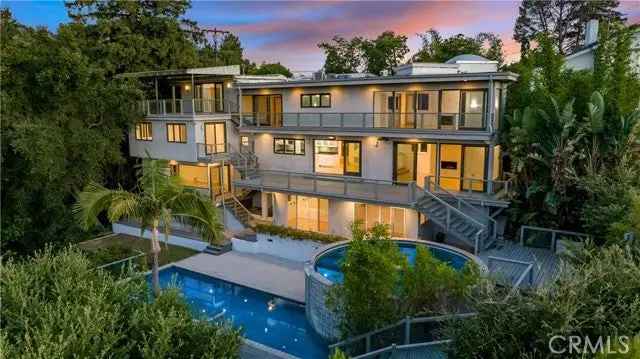 House For Sale in 15263, Mulholland Drive, Los Angeles, California