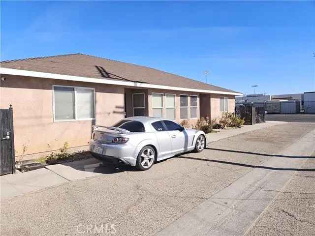 House For Sale in 45019, Division Street, Lancaster, California