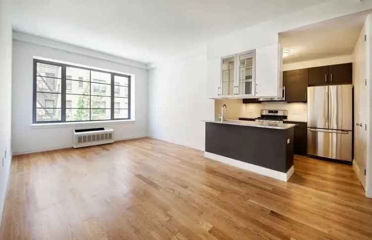 Rent Apartment in Uptown58 Condominium with Modern Features