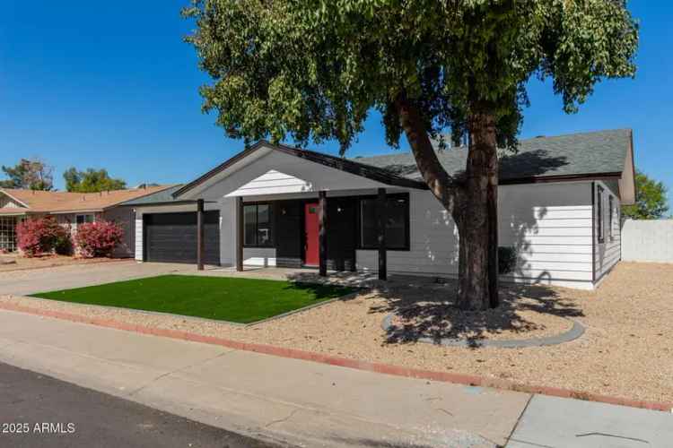 House For Sale in 8602, West Clarendon Avenue, Phoenix, Arizona