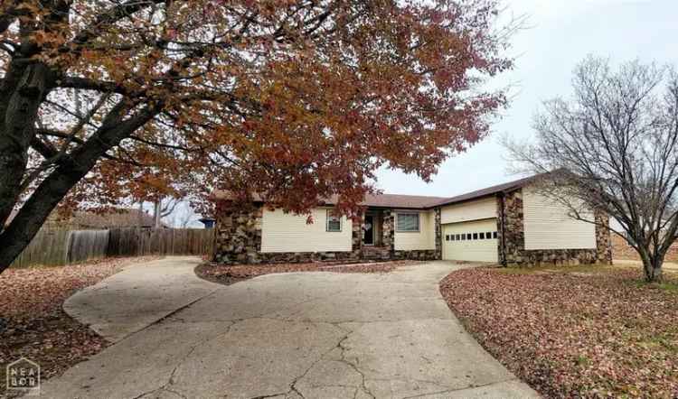 House For Sale in 207, Keasler Drive, Paragould, Arkansas