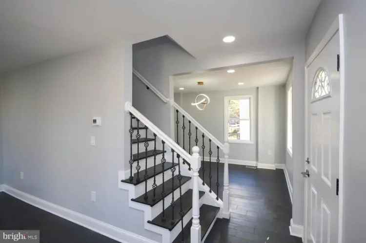 House For Sale in 4104, Martin Luther King Junior Avenue Southwest, Washington, District of Columbia