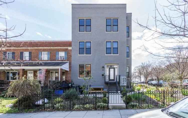 House For Sale in 1401, K Street Southeast, Washington, District of Columbia