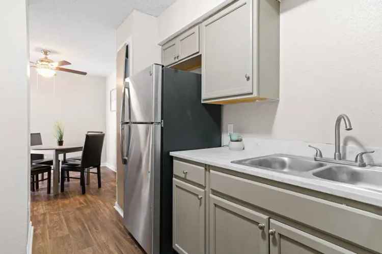 Rent Apartments in Oklahoma City with Spacious Interiors and Great Amenities