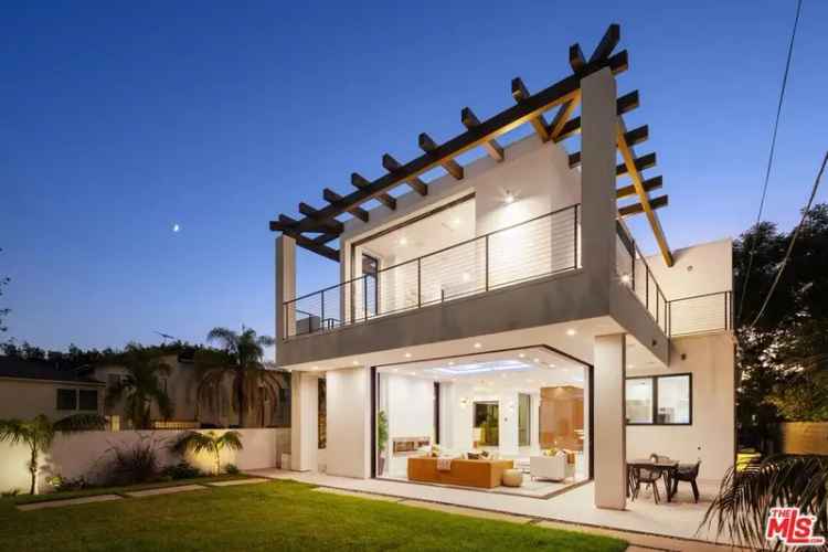 House For Sale in 900, North Vista Street, Los Angeles, California