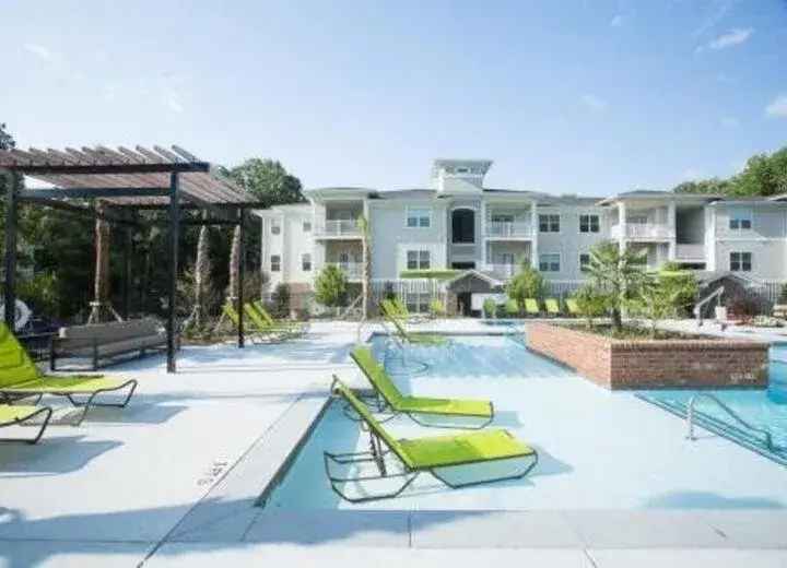 Rent Apartments in Ladson with Resort Style Amenities and Spacious Layouts