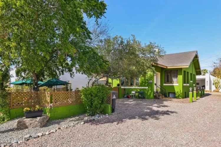 House For Sale in 1638, East Earll Drive, Phoenix, Arizona